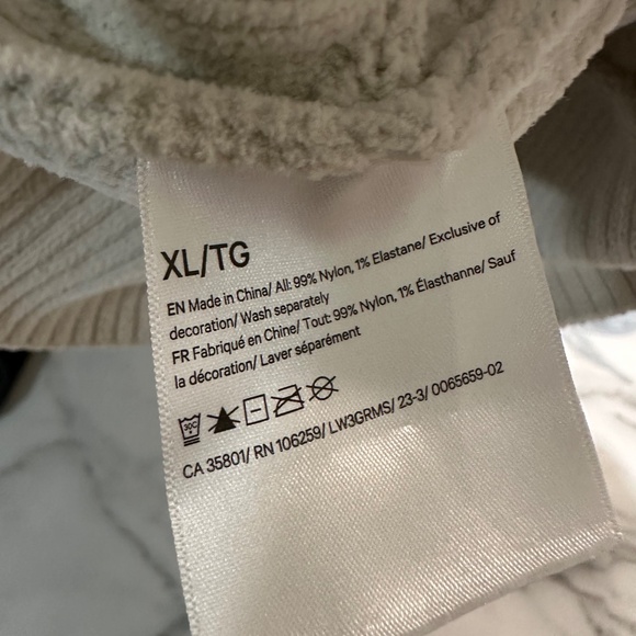 lululemon Cable-Knit Relaxed-Fit Sweater - Picture 4 of 5